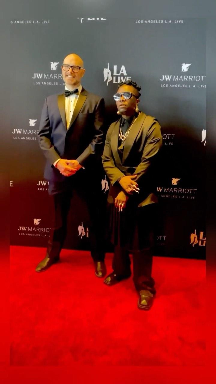 At the Grammys @recordingacademy  with my broski @fredymuks 🔥🔥🔥 outfits by Mama enu 😜 one & only @fahyvanny you killed this one ❤️‍🔥❤️‍🔥❤️‍🔥 okay guys lemme see your country flag 🇹🇿🇹🇿🇹🇿 see you my G @khaby00