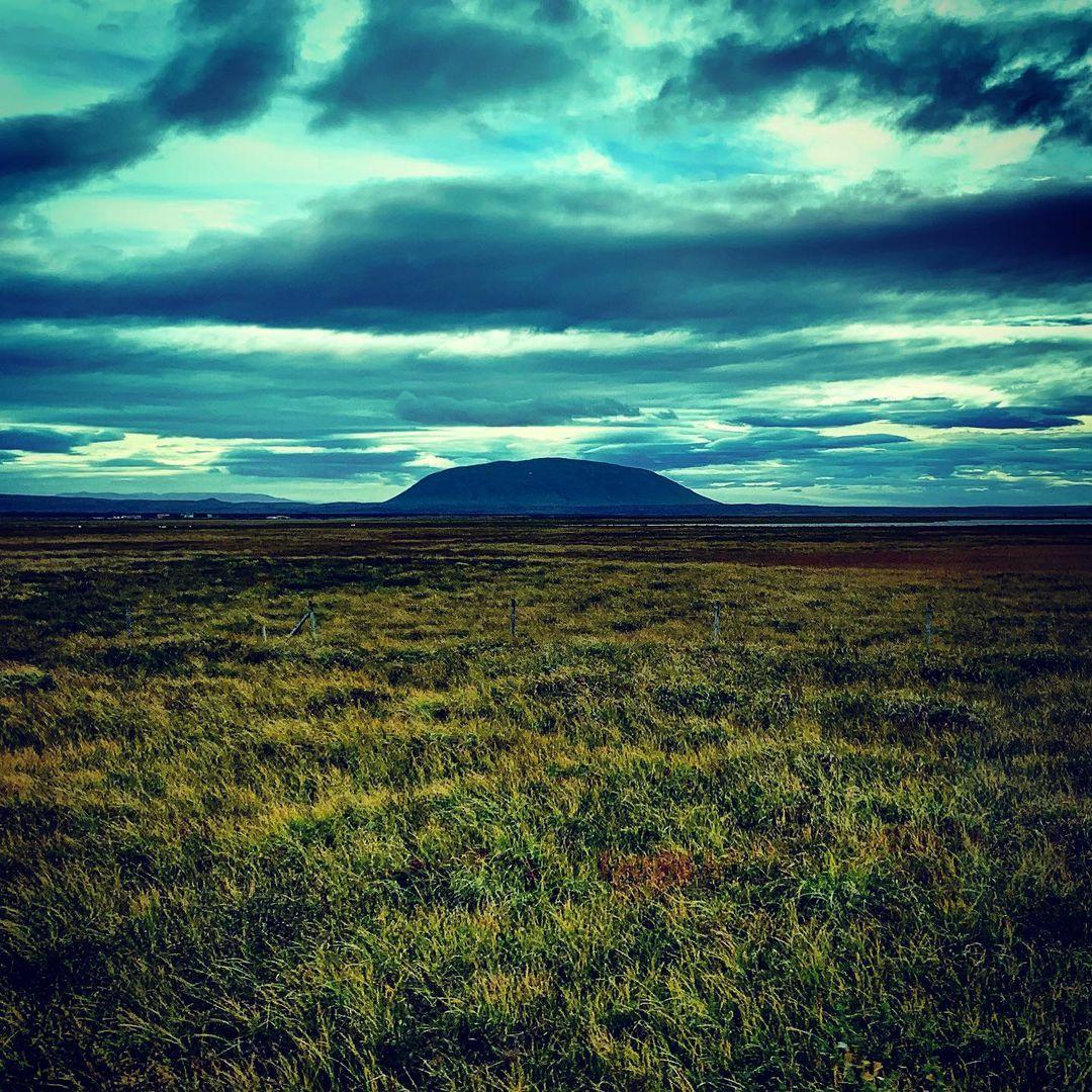 class="content__text"
 Some people say this is the mountain of all mountains in #iceland could be right at least it’s a nice hill 🤗 #mountains 
 
