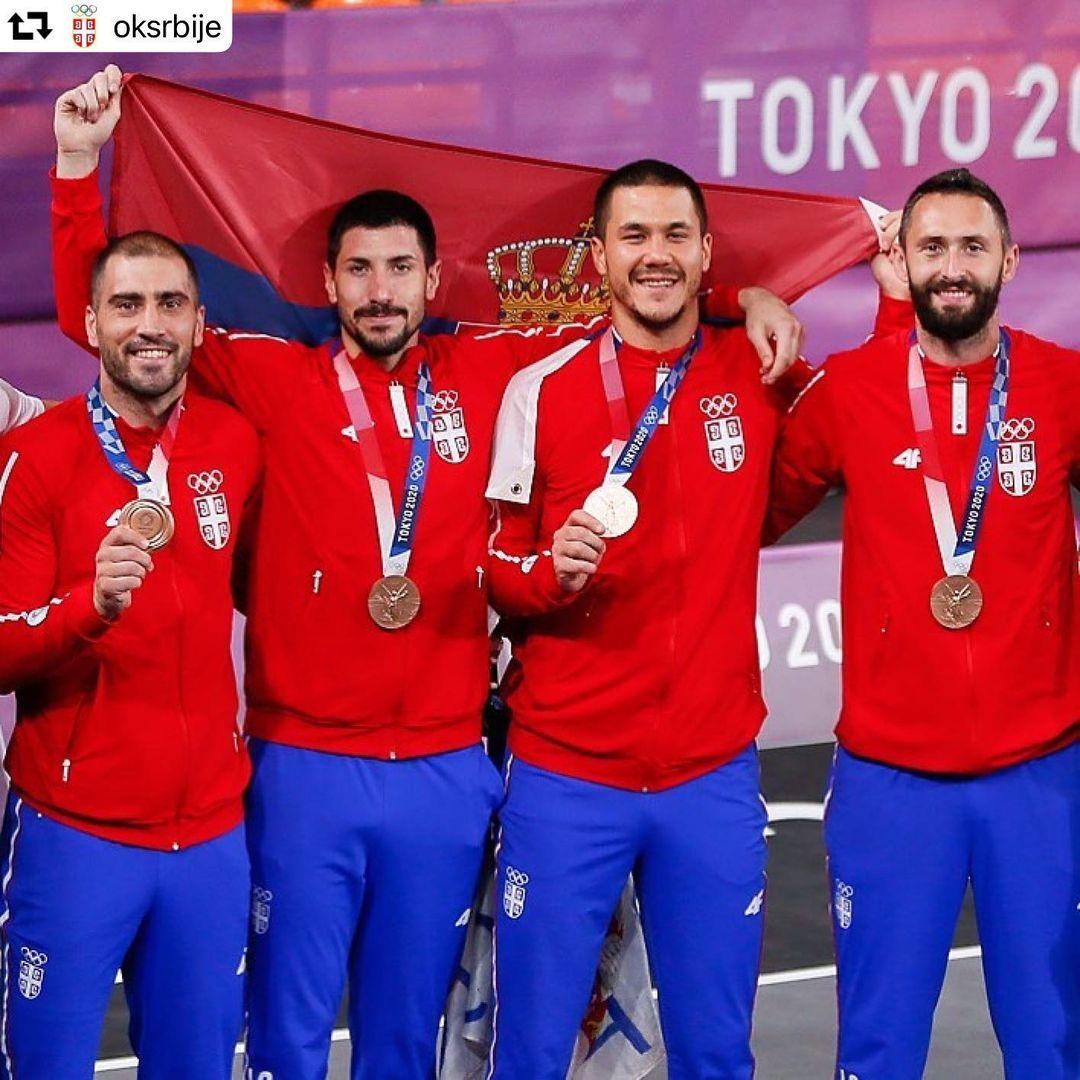 Danas smo bili deo istorije, naši #3x3 basketaši su osvojili bronzu na Olimpijskim igrama i doneli Srbiju 4. medalju! Bravo 🇷🇸🏀

#Srbija #ZemljaKosarke #kkcz