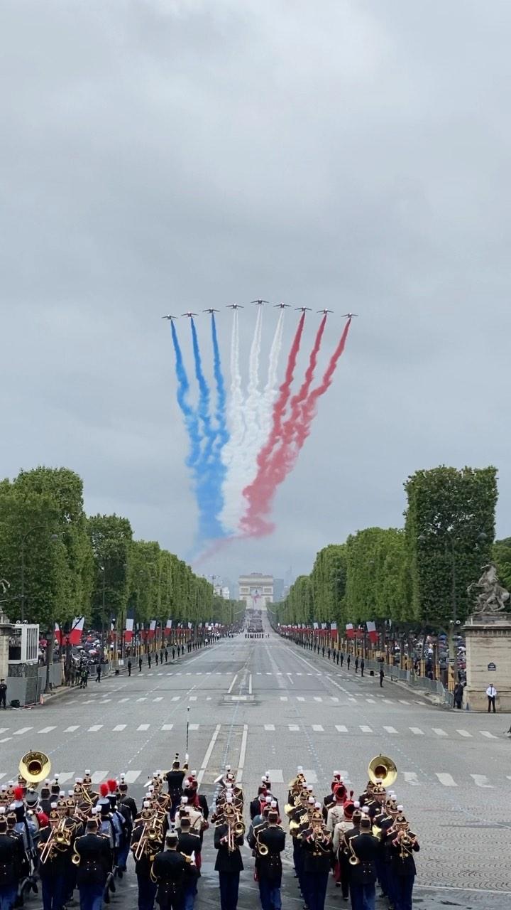 Bon 14 Juillet à toutes et à tous.
Vive la République, vive la France !