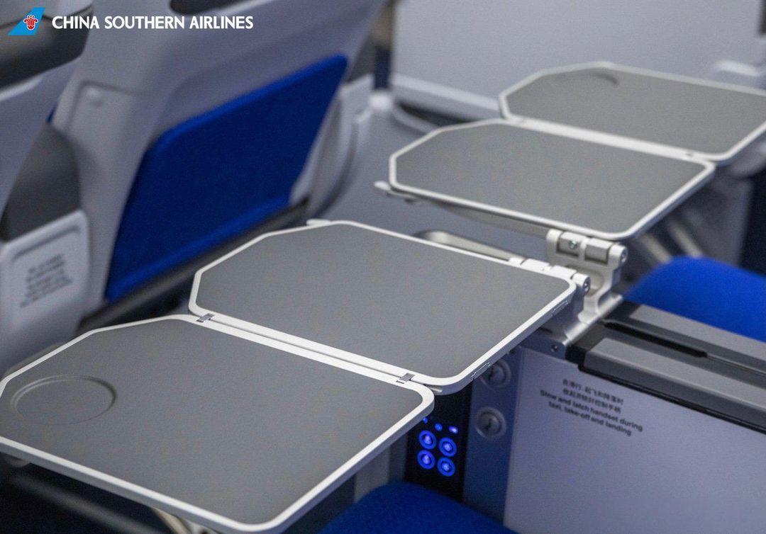 #quiz~ Why are tray tables on airplane seats tilted？

 #csair #FlyWithCsair