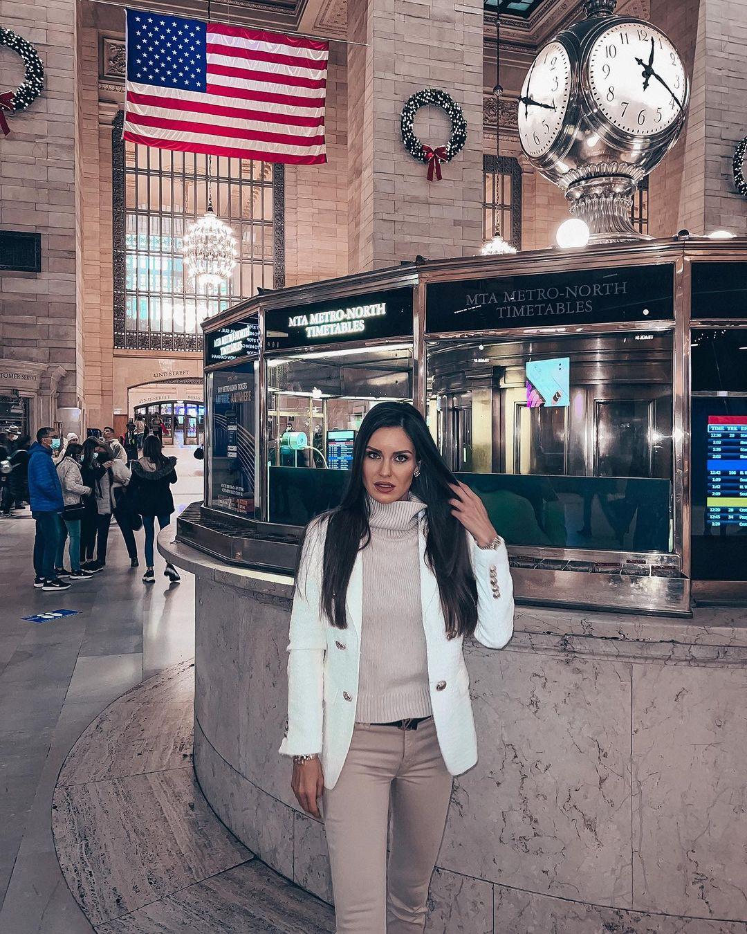 There’s something so soothing about the hum of Grand Central Station NYC! 🚇
#NY #newyork #mood
