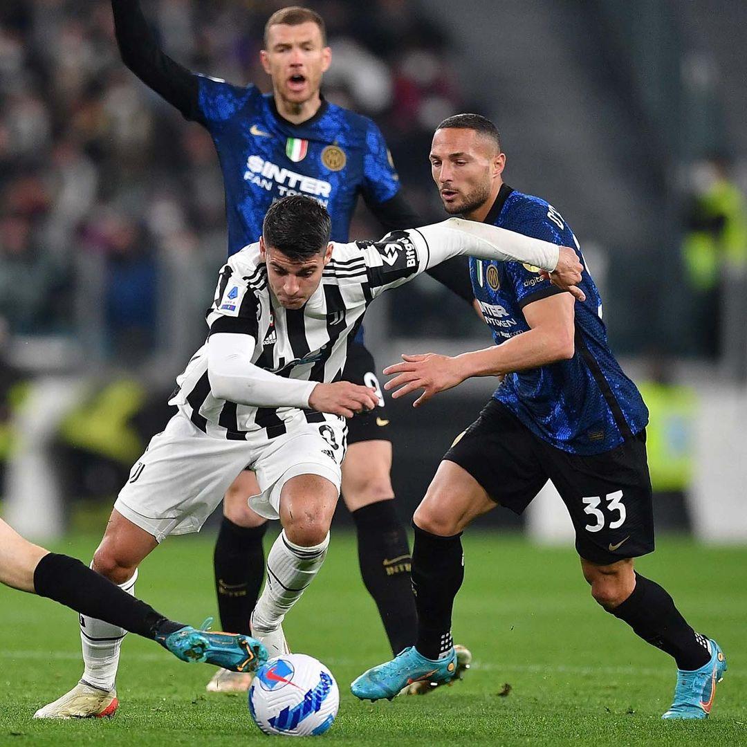 
 Dura sconfitta in una partita molto importante. Meritavamo di più e abbiamo lottato per la vittoria, ma siamo stati sfortunati. Mancano sette partite e daremo tutto fino alla fine ⚪️⚫️ 
 