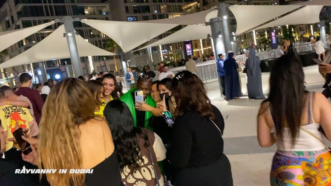 
 Fan love in #Dubai 🇦🇪 
 