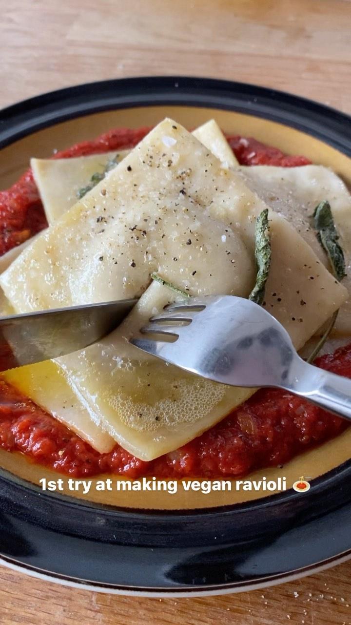 class="content__text"
 My 1st attempt at making ravioli 🍝 Gonna make so much pasta with my new pasta machine ⚡️🌸 The recipe is in the video ☺️✌🏻 
 