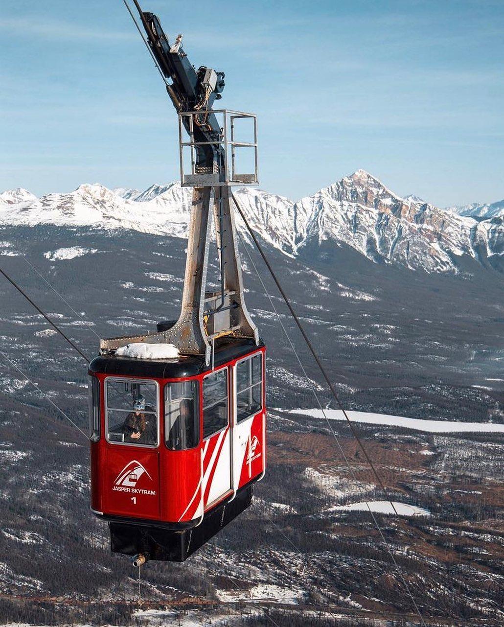 
 Up, up, and away on the longest and highest guided aerial tramway in Canada! The @jasperskytram will take you to an altitude of 2,263m and into a whole new world. Who’s ready to enjoy endless mountain views and the fresh mountain air?

Photo by @jasperskytram #ExploreAlberta 
 