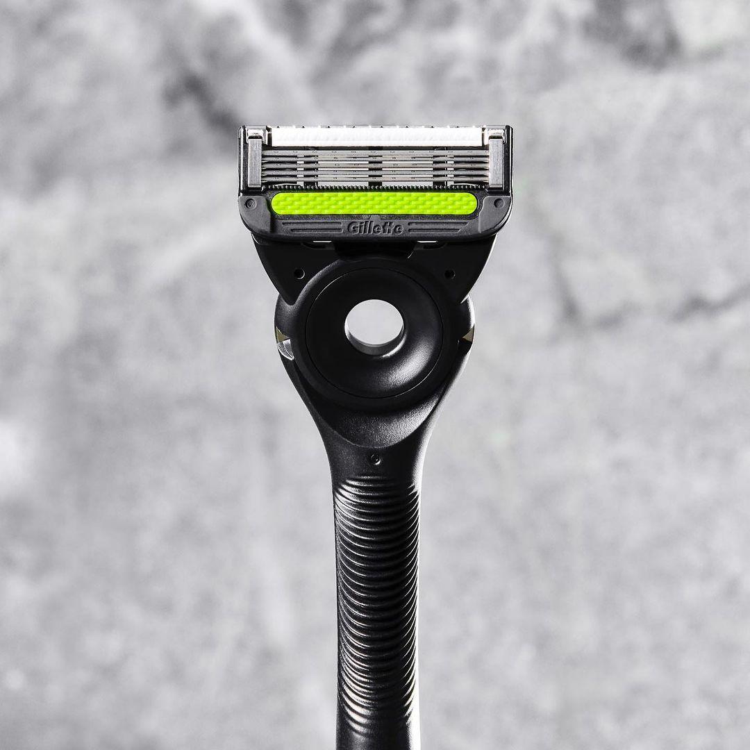 class="content__text"
 ⚫️🟢 Remove the effort from your shave.

The new Gillette Labs razor features an in-built exfoliation bar that clears the skin before the blades pass, for an effortless shave in one stroke. 

Available now via link in bio. 

 #EffortlessFlow 
 