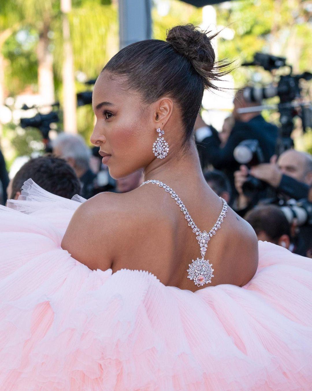 
 With the 2022 #Cannes Film Festival now well underway, the stars have been going all out and accessorising their couture gowns with a dazzling array of gemstones to walk the red carpet.

As befits the glamorous scenery of the French Riviera, decadent earrings and necklaces have been the order of the day, with eye-catching diamonds, emeralds and rubies all ensuring their wearers a place in the spotlight. At the link in our bio, we round up the very best jewellery looks from the festival so far. 
 