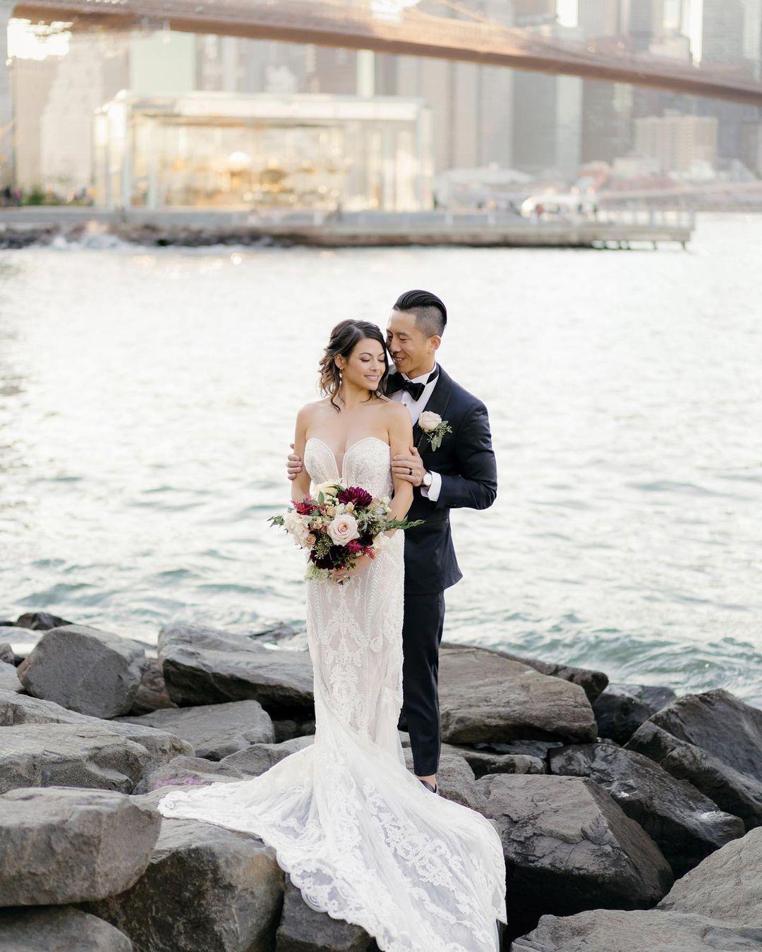 class="content__text"
 Congratulations to Danielle and Tommy!
⠀
MUAH: @akiyo_hairandmakeup 
Florals: @jtesta_designs 
Gown: @martinalianabridal 
⠀
 #nycweddingphotographer #brooklynweddingphotographer #dumbowedding #brooklynbridgewedding #brooklynbridgeengagement #nycskyline #nycviews 
 