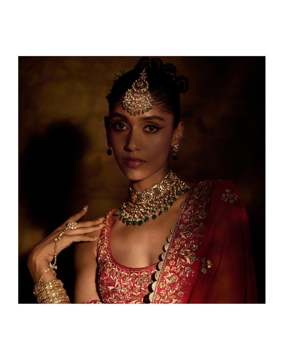 class="content__text"
 Traditional necklaces are loved unsurpassed. Set in gold, the Kairvi choker necklace pairs beautifully with the Kanaka necklace, highlighted with Emerald beads. These pieces deserve to be in your treasure chest.

 #AnitaDongrePinkCity #AnitaDongre #FineJewelry 

WhatsApp us on +91 9999313366 to know more. 
 