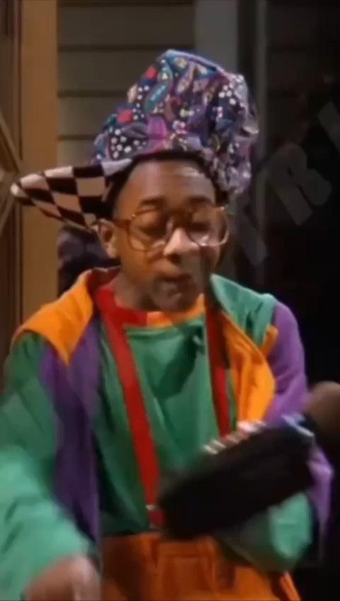 class="content__text"
 If you know "Steve Urkel of Family matters" then you would have an idea of one of my early inspirations. Have a great Weekend #friday #weekend 
 