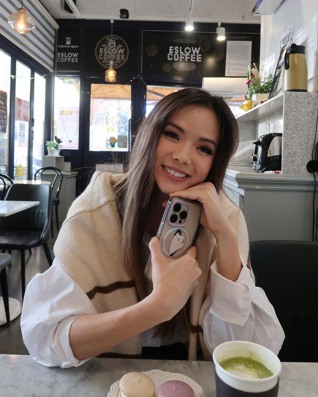 class="content__text"
 Coffee date and the cutest phone case from @rhinoshield 🤍

I've been using RHINOSHIELD phone cases for the past few weeks and absolutely love how protective and customizable they are. If you're still doing last minute shopping this Christmas for yourself or your loved ones, you can use my code ANNIEP15 for a 15% discount off your RHINOSHIELD purchase (valid for one week). 

Shop link in my bio 🥰

A D | #MadeForImpact #RHINOSHIELD #giftideas #café #seoul #koreanfashion #cafehopping #coffeeaddict #coffeedate #coffeelover #coffeelife #luxurylifestyle #ａｅｓｔｈｅｔｉｃ #aestheticoutfit #aestheticfashion 
 