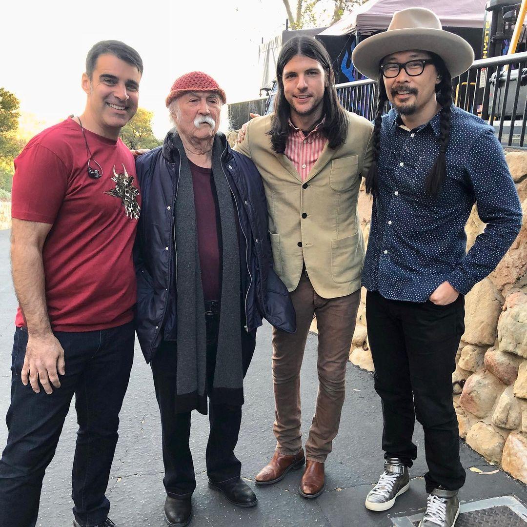 class="content__text"
 A lovely voice and a lovely human being. Sincerest thanks to David Crosby for his kindness and for singing so beautifully to us all.
-The Avett Brothers 
 