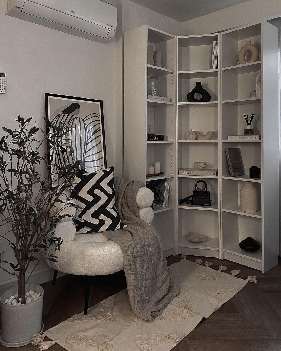 class="content__text"
 And just like that, another corner transforms from awkward to amazing, thanks to a perfectly placed bookcase ✨​

📸 : @pollysann.n 

How do you style your home with IKEA? Tag us and you could be featured on our feed and website!

 #IKEASpotting #MakeHomeCountIKEA #IKEAMalaysia #BILLY #storageideas​ 
 
