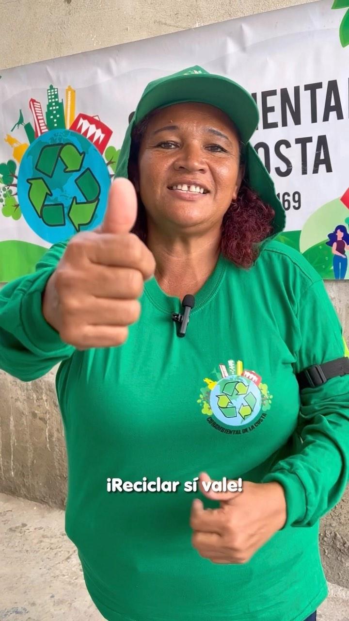 class="content__text"
 💪♻️ A NUESTROS RECICLADORES EN SU DÍA DECIRLES QUE BARRANQUILLA LES AGRADECE SU LABOR 🫶

🤝 Para demostrar nuestro reconocimiento con su compromiso y aporte hacia la #Biodiverciudad, seguiremos impulsándolos día a día, acercándoles la oferta del Distrito, capacitándolos y creando espacios de oportunidades que permitan dignificar su ocupación, que es tan importante para la ciudad. 🌇🙌 
 