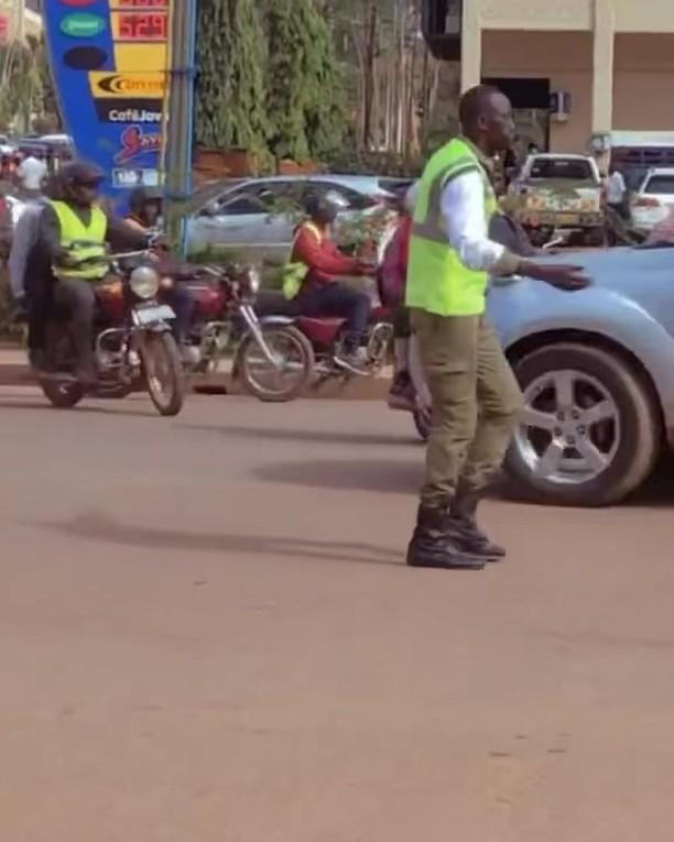 class="content__text"
 Appreciation post: Always around Acacia area. This traffic officer directs traffic around Acacia area Kamwokya. He does his job with passion and will.
We salute you sir. 
 
