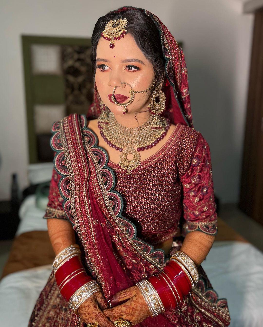 class="content__text"
 Adorable transformation for this beautiful bride Nisha🫶🏼✨

Makeup : @priyanshisonimua 

 #bride #bridalmakeup #bridalmakeupartist #indianbride #wedding #indianwedding #indianweddings #trending #minimalmakeup #naturalmakeup #dewymakeup #photo #photooftheday #bridalmakeuplook #trendingbrides #foryou #explore #explorepage #indianwear 
 
