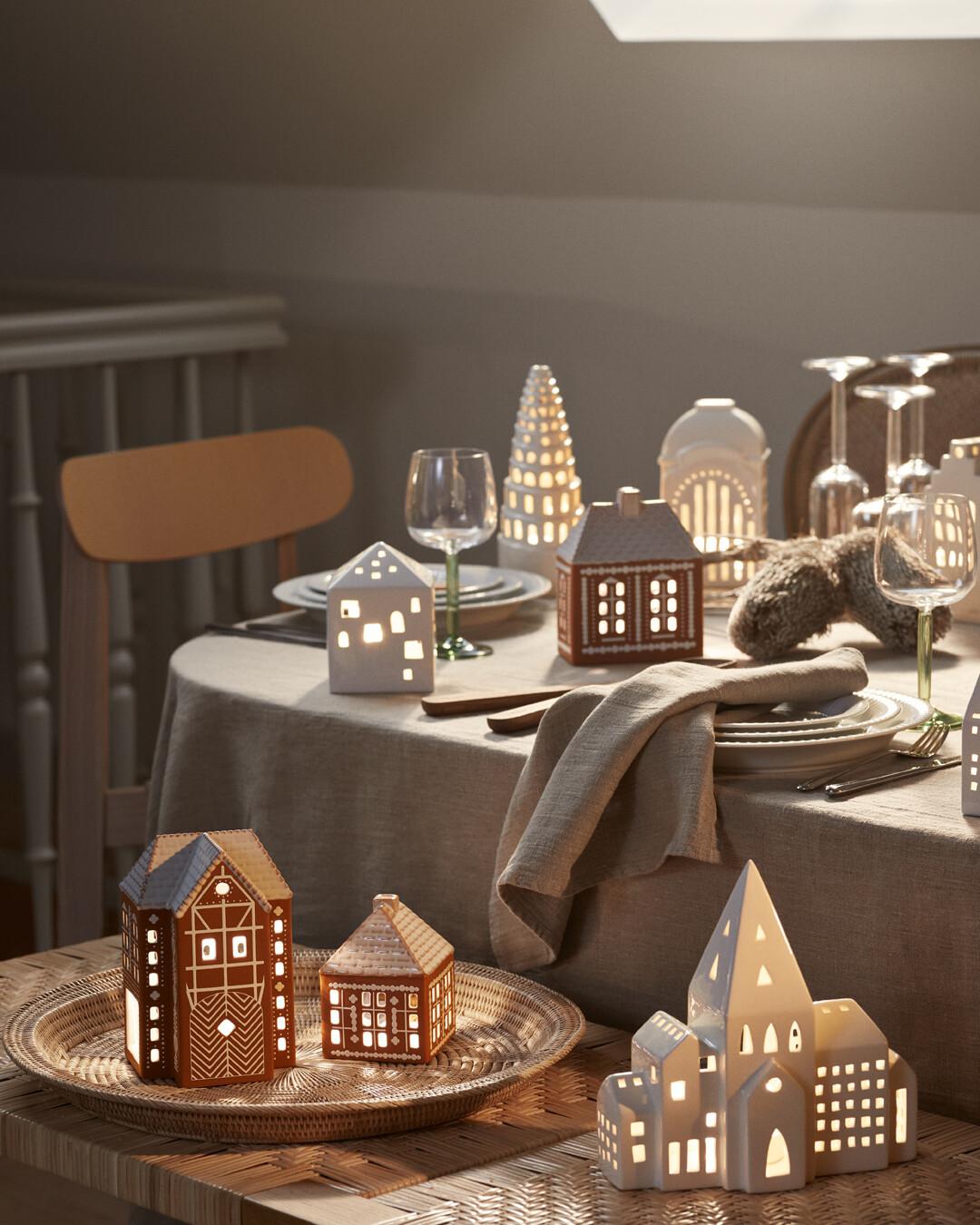 class="content__text"
 With less than three months till Christmas, we are slowly starting to think about decorations... Why not decorate the window sill or table with the stunning Urbania or our new Gingerbread light houses? 🍪

Link in bio! 

 #kähler #kählerdesign #urbania #gingerbread #lighthouse #christmasdecoration 
 