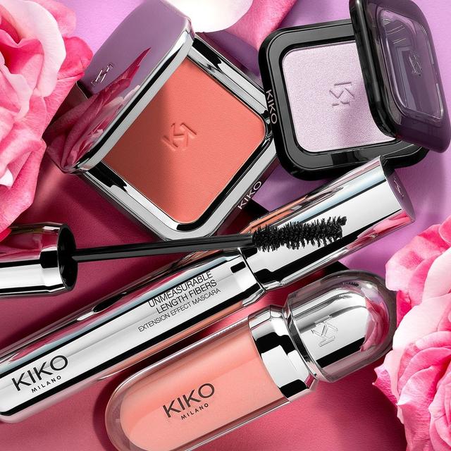 Are you vibing with these tender, romantic hues? 🌸⁣
Fall in love with your reflection this Valentine’s Day and create a radiant, loved-up #makeuplook using these stunning #KIKOMilano essentials! Which one will be your perfect ally? 😍⁣
⁣
High Pigment Eyeshadow 45 - Unlimited Blush 02 - New Unlimited Length Fibers Mascara - 3D Hydra Lipgloss 03⁣