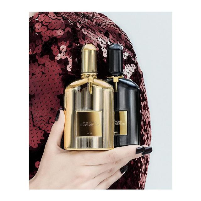 BLACK ORCHID GIFTS FOR HER
 
A dazzling reinvention of TOM FORD’s original perfect flower, Black Orchid Parfum features ylang ylang dipped in golden rum.
 
#TOMFORDBEAUTY #TOMFORD