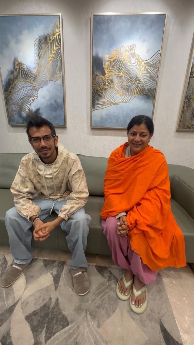 The man needs no introduction, Indian cricketer @yuzi_chahal23 pride of India. Thankyou for your consistent and constant support for our voiceless friends 🙏🏻♥️🙏🏻.
.
.
.
.
.
.
#cricket #cricketer #indiancricket #indiancricketer #internationalcricketer #doglover #doglovers #animallovers #animallover #indiancelebrity #dogmom #maa #motherhood #rescue #lovestory #yuzi #yuzichahal #yuzichahal💙 #yuzvendrachahal