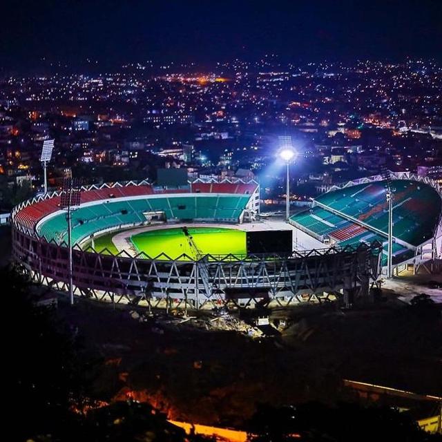 Admirons la beauté du stade…
J’aime mon Afrique ❤️ Mr le président @andry_rajoelina BRAVO 👏🏿👏🏿👏🏿👏🏿#iloveafrica#ilovemadagascar❤️❤️❤️❤️