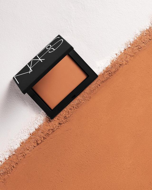 Finish strong and lock your makeup in place with Light Reflecting Setting Powder, now available in Sunstone for medium-deep to deep skin tones and Crystal for light to medium skin tones @ultabeauty.