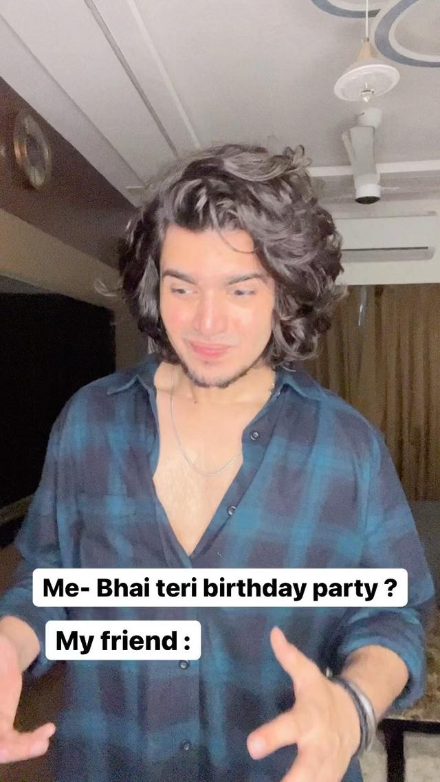 Couldn’t control myself in the last 😂
Tag your such kanjoos friends😂
#comedy #birthday #birthdayparty #friends