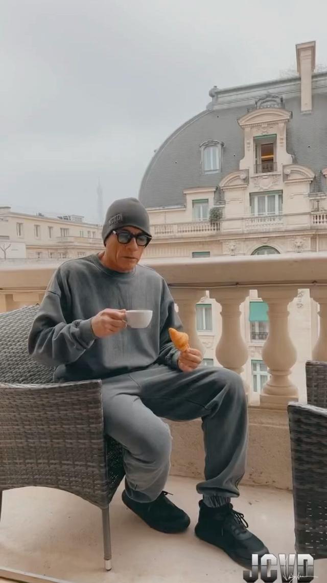 
 Greetings from Paris to you my friends 🥐☕️ #jcvd #paris #enjoy 
 