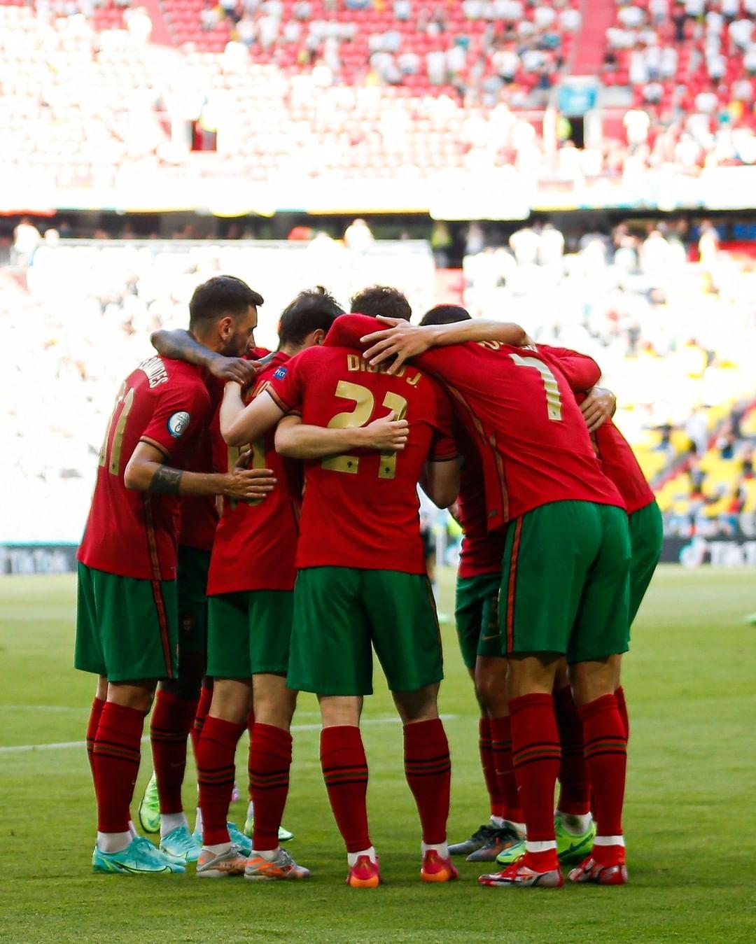 
 Chegou o dia! 👊 Vamos todos, #VamosComTudo! 

🇵🇹✖️🇹🇷
⌚ 19h45
📺 RTP1 

It's today! 👊 Let's get it done, together! #TeamPortugal 
 