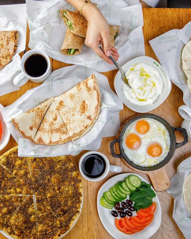 
 A rich Suhoor 🤩 will give you all the energy 💪 you need for the next day.
Pass by ZWZ and order your favorite plates. 

 #ZaatarWZeit #ZWZ #Ramadan 
 