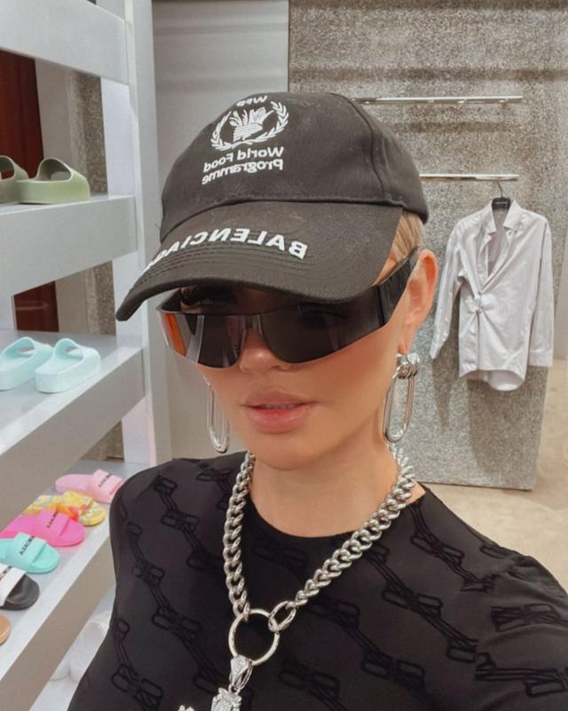 
 Shopping day! 🥱🥸

 #AGNEZMO 
 