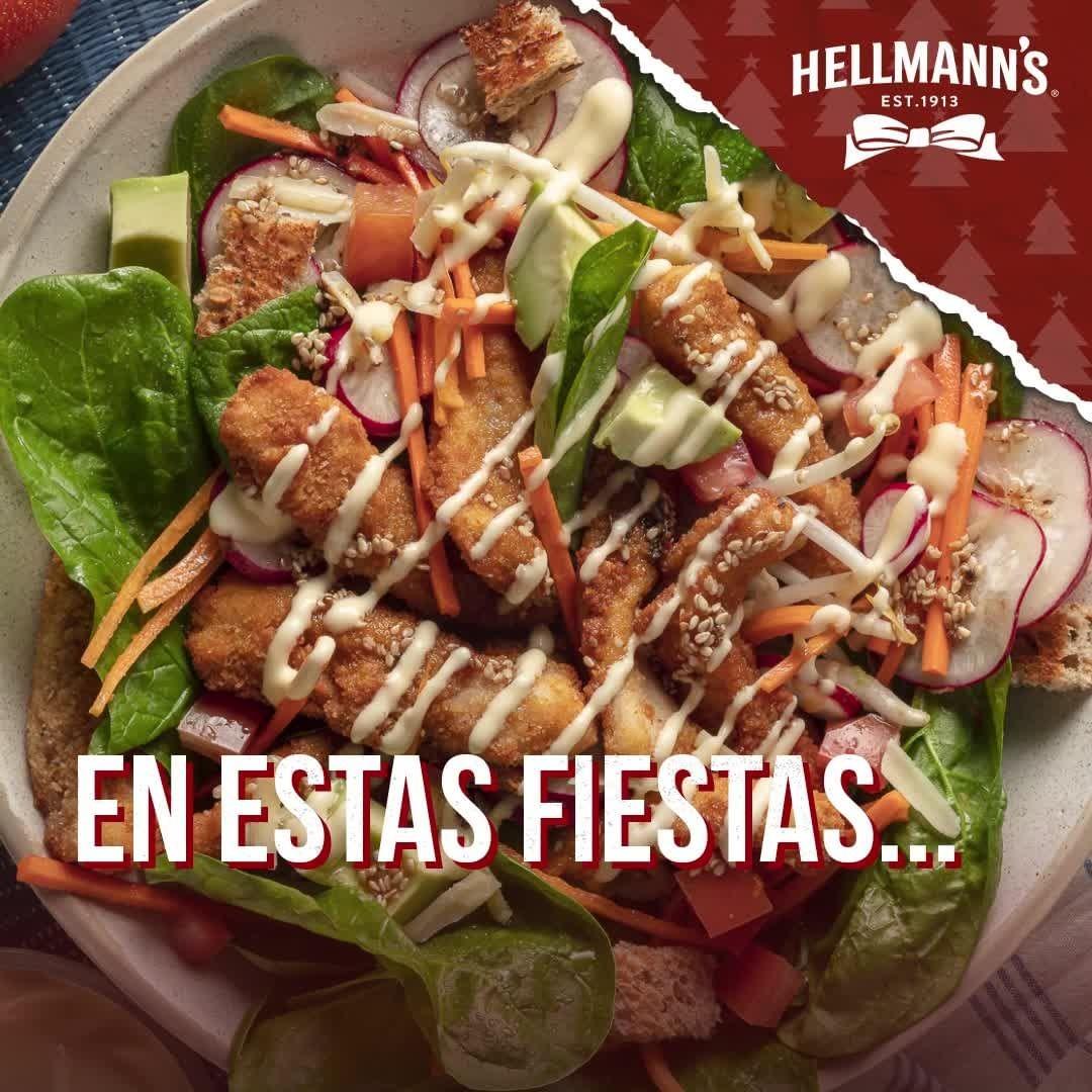 class="content__text"
 El sabor irresistible de las fiestas es el sabor de Hellmann's en tu mesa 🎄🎄🎄 💪🏻 

Seguí el paso a paso para preparar esta ensalada irresistible y compartr en familia. Hellmann’s, el sabor irresistible de las fiestas 😋 🎄 

 #Hellmanns #HellmannsElSaborIrresistible

Ingredientes 🍽️ 

Pollo Crispy​
600 gramos de pechuga de pollo cortado por la mitad y en rodajas finas​
4 cucharadas de queso rallado​
3 cucharadas de Mayonesa Hellmann's Light​
3 rodajas de pan lactal​
1 cucharada de aceite​
Ensalada​
1 atado de espinacas frescas​
2 Unidades de espinacas frescas cortado en cubos​
2 Unidades de tomates perita cortado en cubos​
2 Unidades de zanahoria cortada en tiras​
1 taza de rabanito cortado por la mitad y en rodajas finas​
4 fetas de panes de salvado cortado en cubos​
Aderezo​
5 cucharadas de aceite de oliva​
5 cucharadas de aceto balsámico (si tenés reducción de aceto va a quedar aún más rico)​
1 cucharada de semillas de sésamo tostadas (si no tenés no pasa nada, pero le suma un toque crocante tremendo al aderezo)​
1/2 cucharada de jengibre fresco rallado
Paso a paso 🎄 🍽️ 
Primero empezá limpiando bien y cortando la pechuga de pollo en láminas finas. Luego colocalas sobre una asadera de horno levemente aceitada y reservala en la heladera.​
Ahora vas procesar el pan de miga y mezclarlo con el queso rallado. Condimentalo con un poco de pimienta negra a gusto, y reservarlo.​
Untá el pollo con la Mayonesa Hellmann´s Light y cubrilo todo con la exquisita mezcla de queso rallado y miga de pan.​
Cociná en horno precalentado medio (180 °C) hasta que todo resulte bien dorado y cocido. Reservalo.​
Ensalada​
Mezclá en un bowl las hojas de espinaca, la palta, el tomate, la zanahoria, los brotes y los rabanitos.Reservá junto a los cubos de pan negro tostado.​
En otro bowl vas a mezclar el aceto balsámico con el aceite de oliva, el jengibre rallado y el sésamo tostado. Condimentalo a gusto con pimienta negra, y reservalo.​
Armado del plato​
Colocá sobre un lindo plato de base la ensalada de espinaca, sobre ésta vas a sumarle el pollo crispy y lo vas a finalizar condimentándolo con la vinagreta de jengibre y sésamo.​
No te olvides de sumar cubos de pan negro tostado. 
 