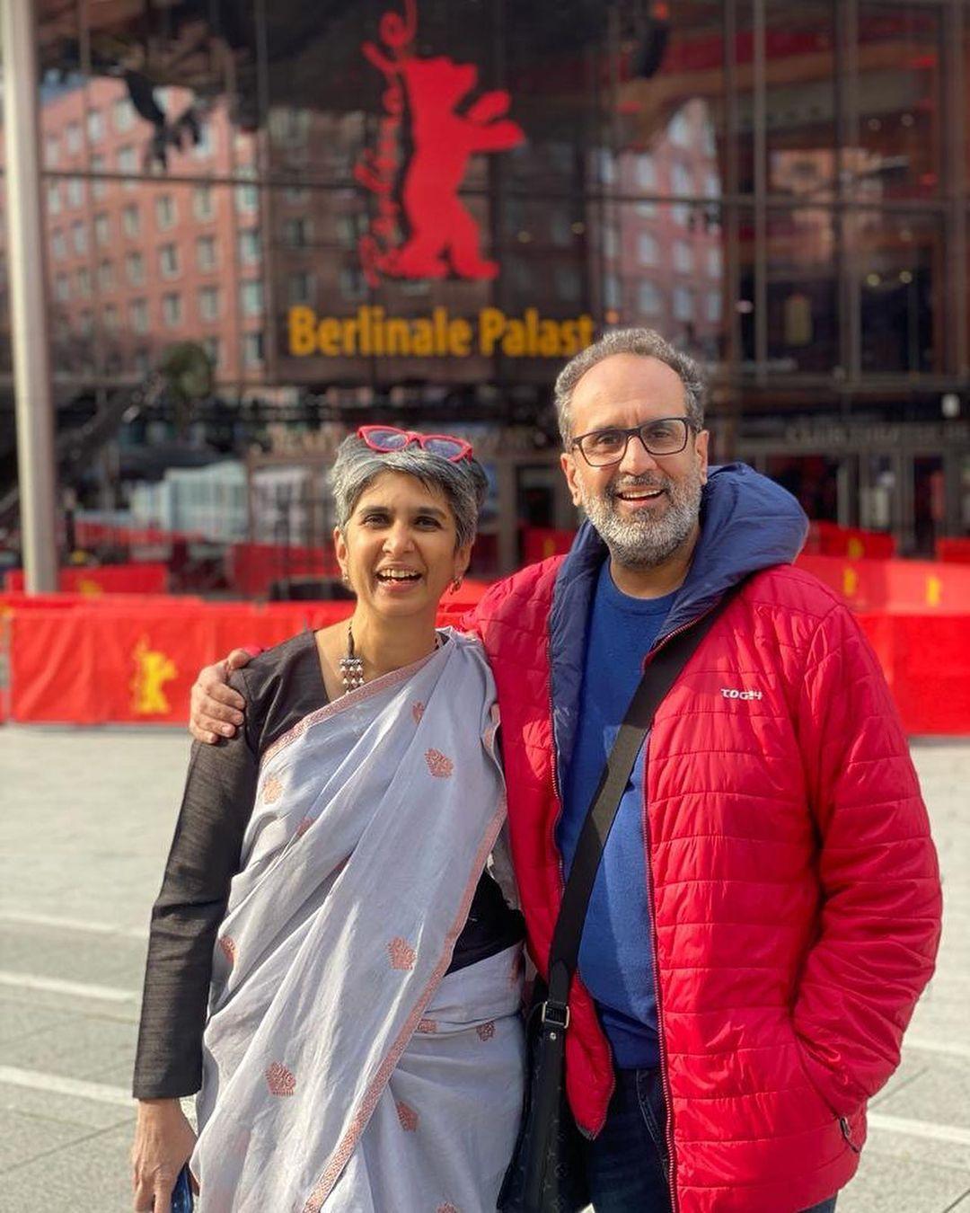 class="content__text"
 Henry Ford said Anyone who stops learning is old, whether at twenty or eighty. Anyone who keeps learning stays young. And #berlinfilmfestival proved it for me. What a learning !!!! Thank you @meenakshishedde@ashishbende #pareshmokashi @shariq_patel@kanupriyaaiyer@neejudge #berlinale @aatmapamphlet_film 💛💛💛 
 
