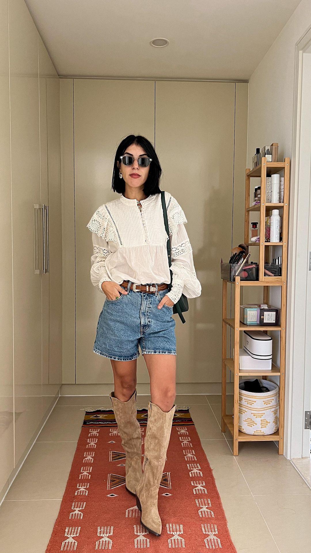 class="content__text"OUTFIT CHALLENGE : 2/30
How to be a cowgirl in 1 lesson 😂

Outfit details : 
Short : @zara 
Blouse : @allsaints 
Boots: @vanessawu_officiel 
Belt : i got it from my mama 
Bag : @polene_paris 
Sunnies : @moscotnyc